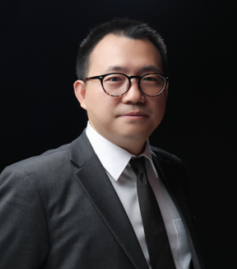 薛胜刚.曾任麦古利（Mercuri）商业顾问和培训师