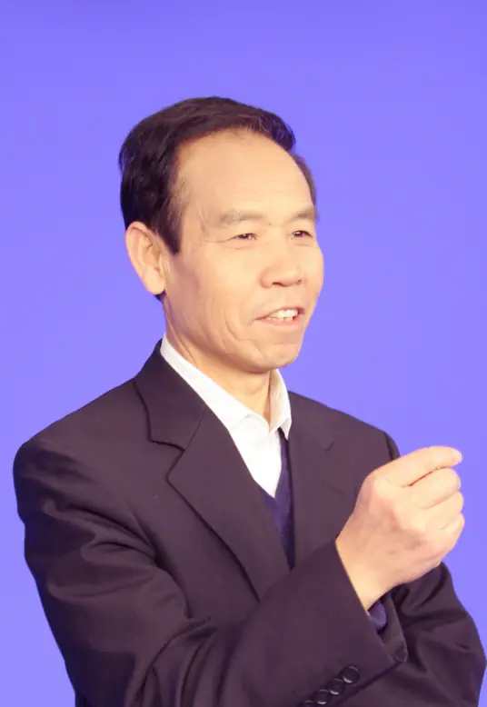 魏书生.台州书生中学校长，原盘锦市教育局局长、党委书记