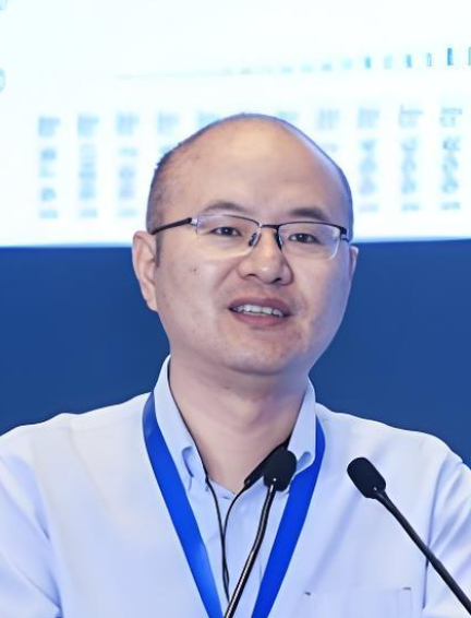 王青.国务院发展研究中心市场经济研究所研究室主任，研究员