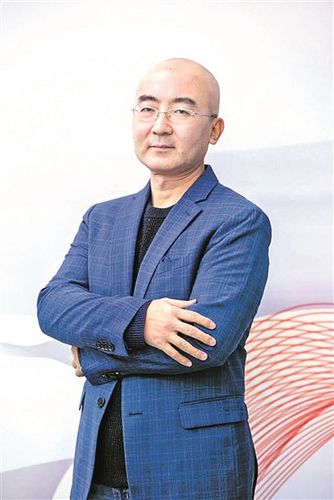 张宏杰