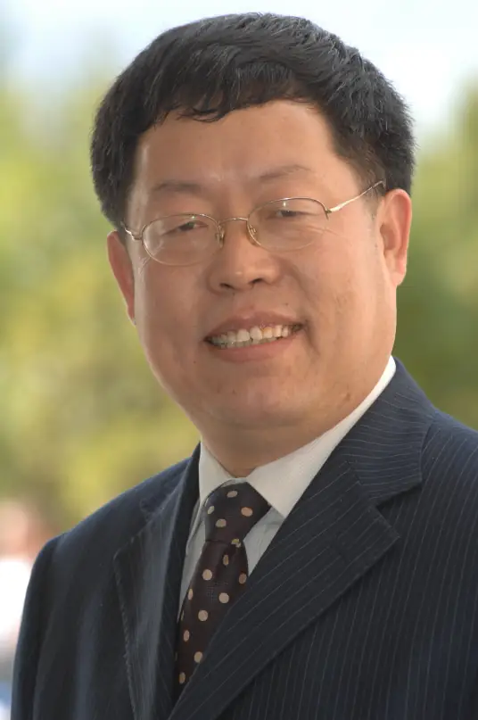 李灿.中国科学院院士.中国科学院大连化学物理研究所研究员